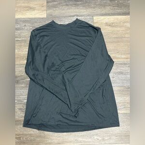 The Nike Tee Dri Fit Men's XXL Long Sleeve Gray Shirt New w/out Tags!